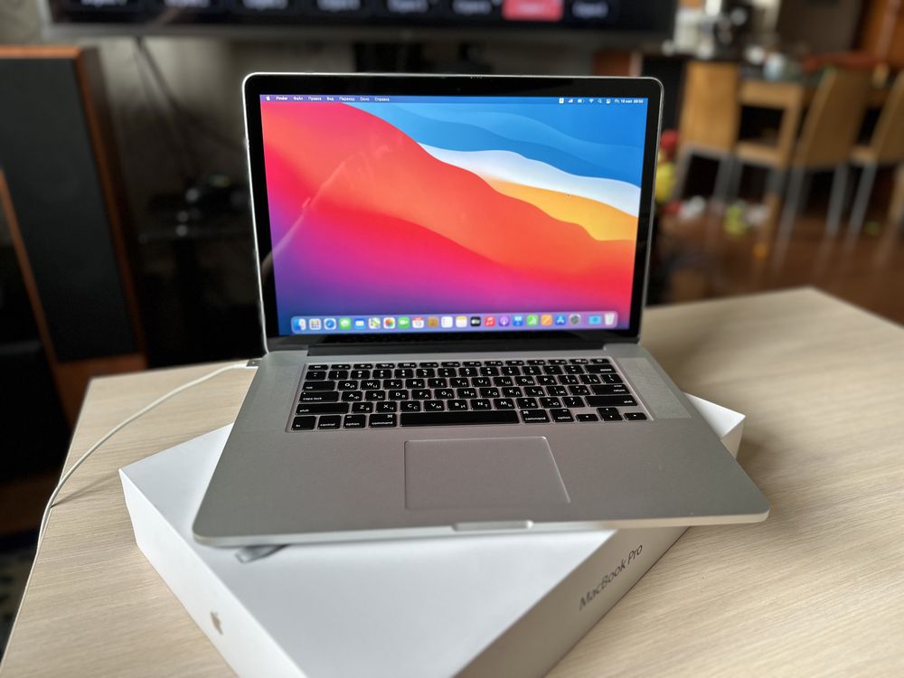 MacBook Pro 15,4 Retina (middle 2014)