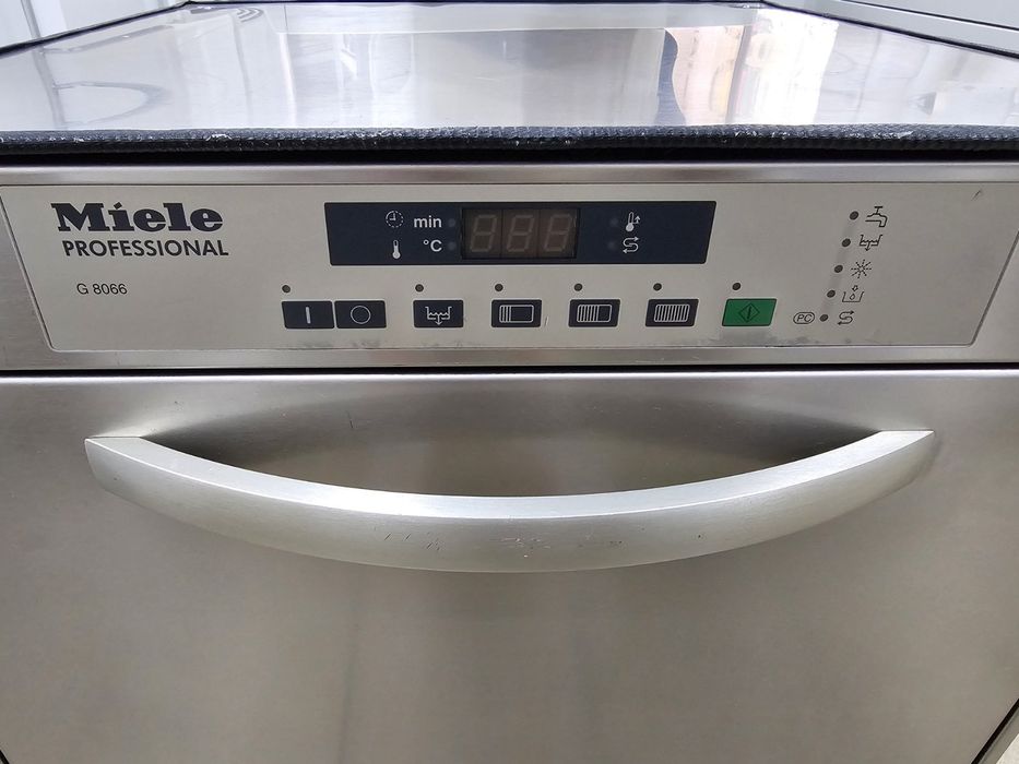 Професйонална Съдомиялна Miele G 8066