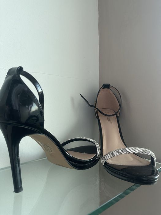 Обувки на ток два модела