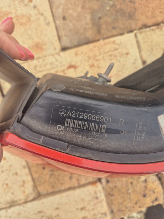 W212 Ляв стоп Мерцедес Е класа седан със забележка