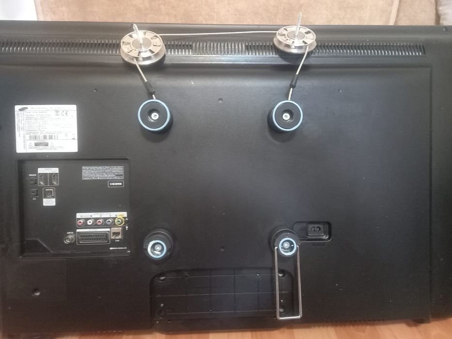 Б/У телевизор в хорошем состоянии