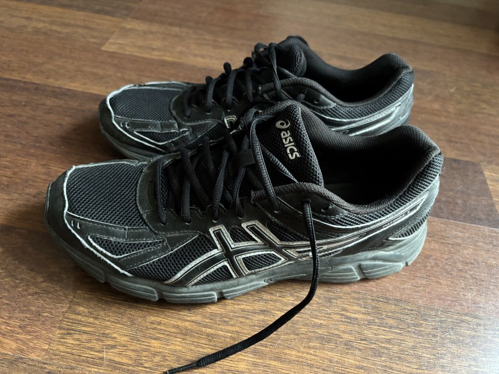 Asics мъжки маратонки 44,5