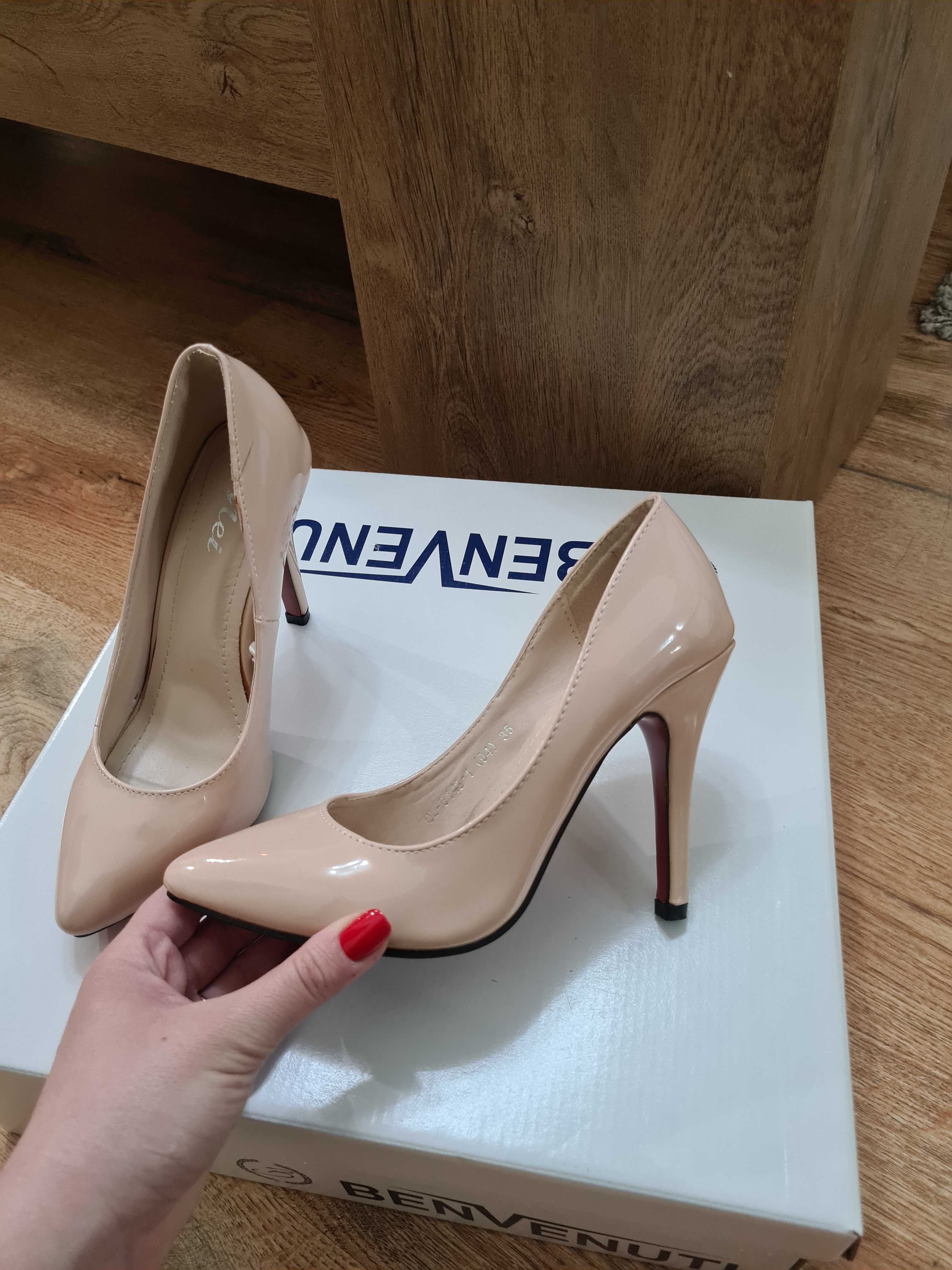 Pantofi Stiletto marimea 35