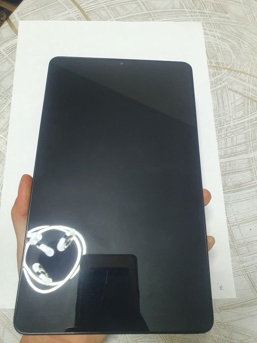 SAMSUNG GALAXY A TAB 9 PLANSHETI. Deyarli ishlatilmagan.