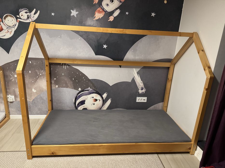Vand pat tip casuta montessori cu saltea 90x200