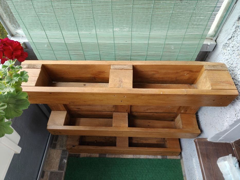 Цветарник от палет