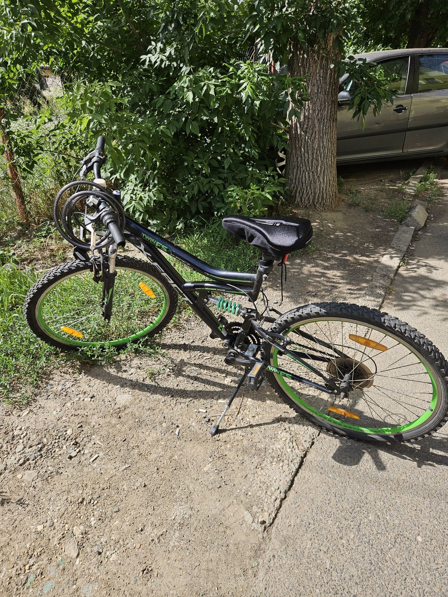 Vând bicicleta x-fact