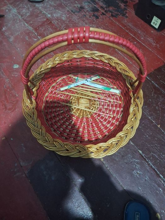 Savat gul yoki sovgaga 50 ming soom