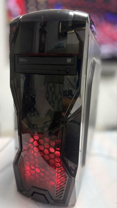 Desktop Unitate PC AMD Athlon X64 Quad-Core2.8GHz 10GBRam SSD150GB-OK