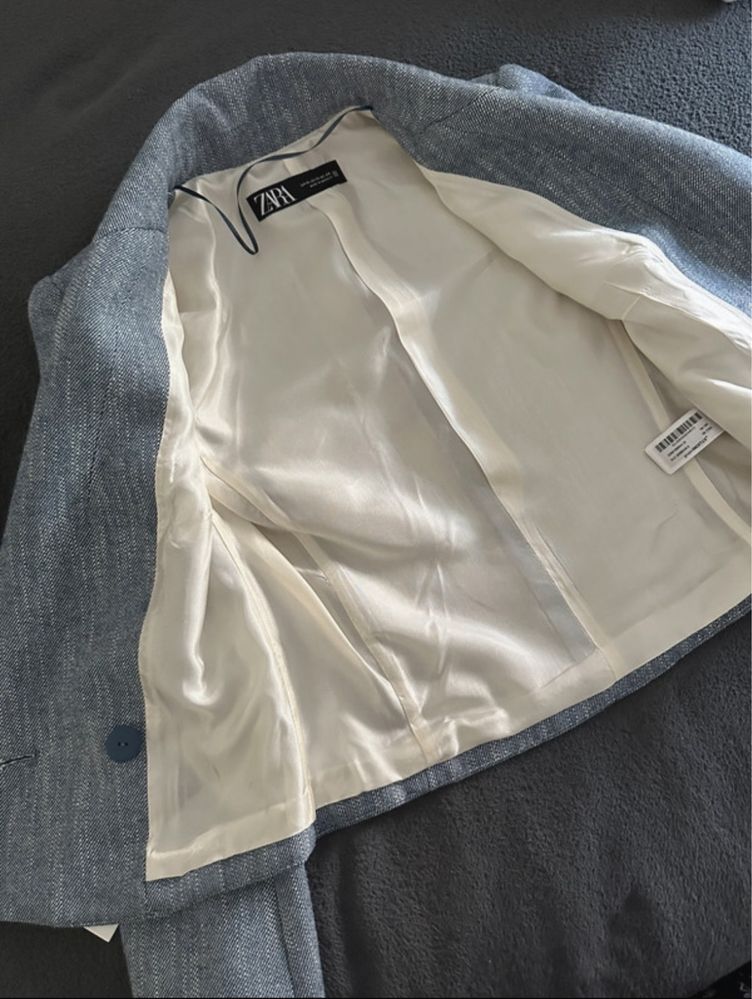 Blazer Zara cu eticheta