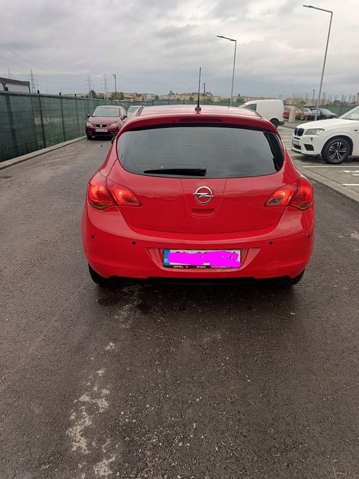 Opel Astra J 2011, 1.7 Diesel.