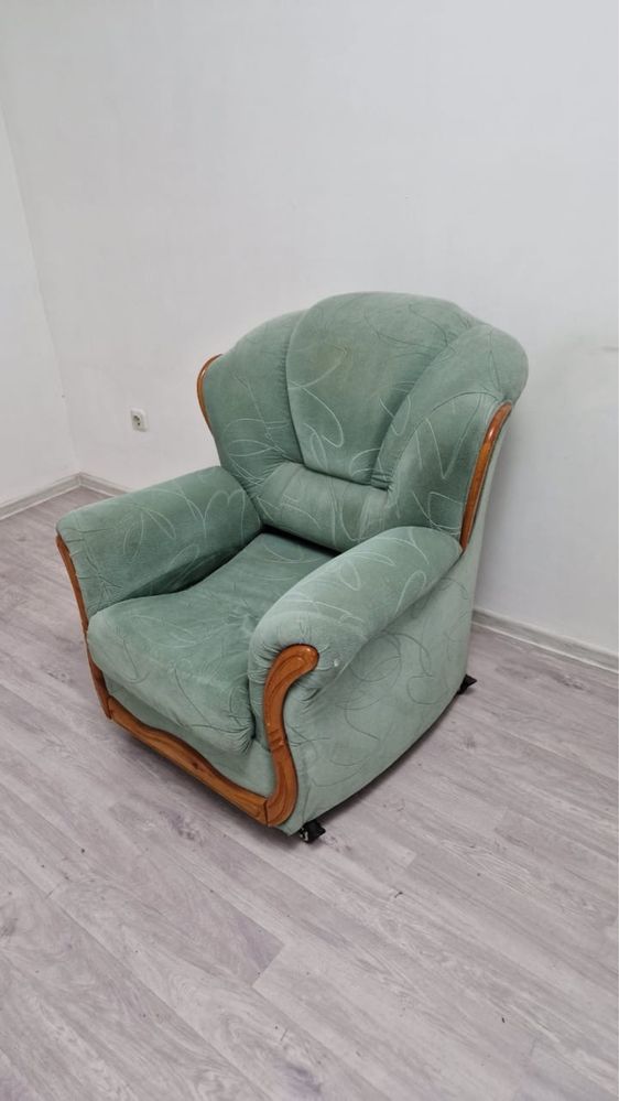 Продам диван и кресло