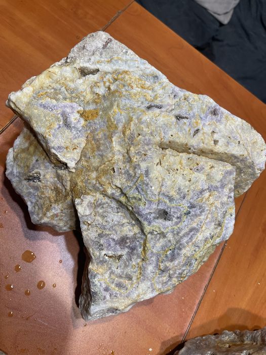 Аметист- жилест Аметист необработен