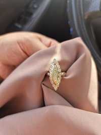 Продам кольцо с бриллиантами
