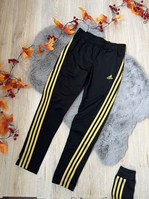 Adidas детски спортен екип нов