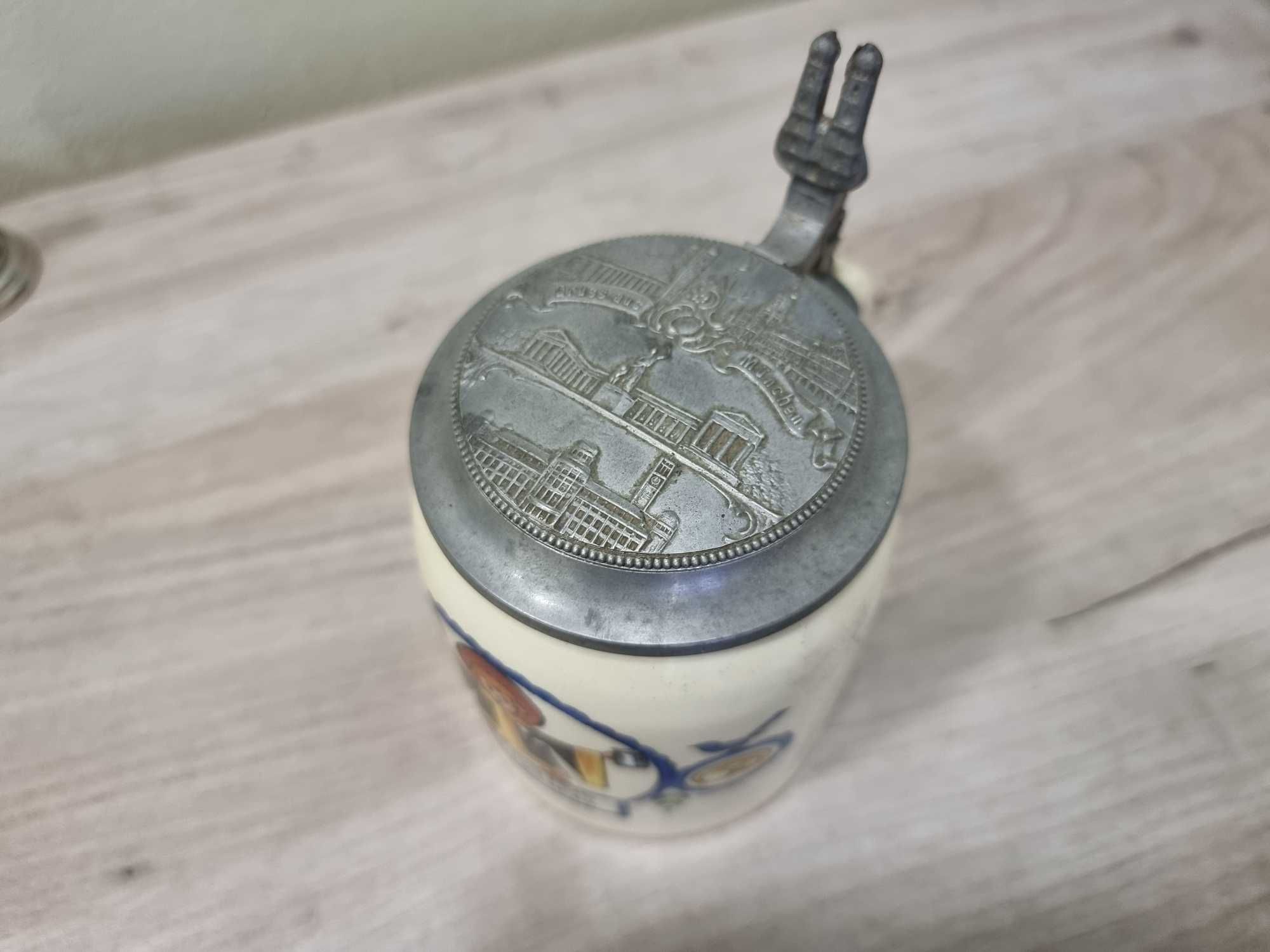 Немска порцеланова чаша с капак