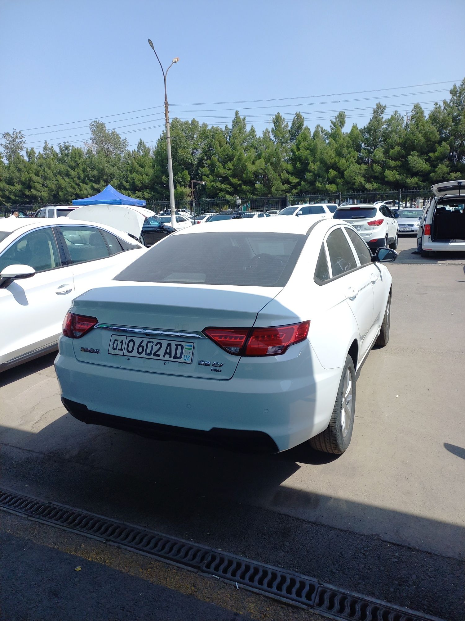 Geely el pro 2022 yili 11.000$ Kelishiladi