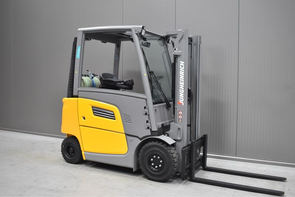 Stivuitor Jungheinrich TFG 316 GPL an 2022 ore 134