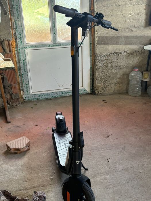 Vând trotineta KQi1 Pro aproape noua