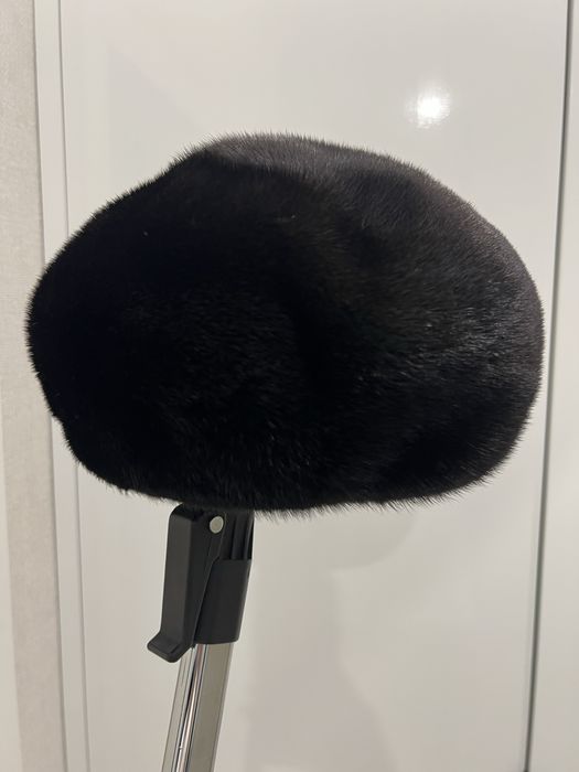 Женкая норковая беретка