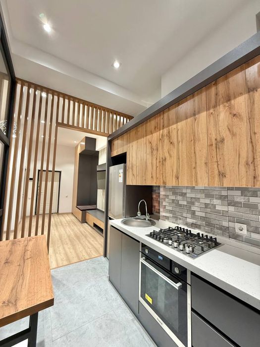 Ц-2 (Oloy Bozori) 1 xonali Sotiladi (Yangi Dom Remont)