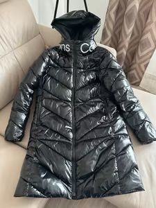 Дълго зимно яке с лъскав ефект