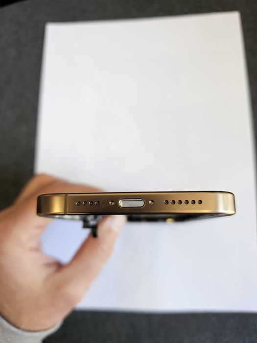 Carcasa mijloc  iPhone 16 Pro Max Original Desert Titanium