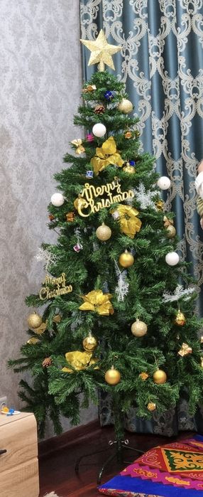 Продам ёлку +украшения