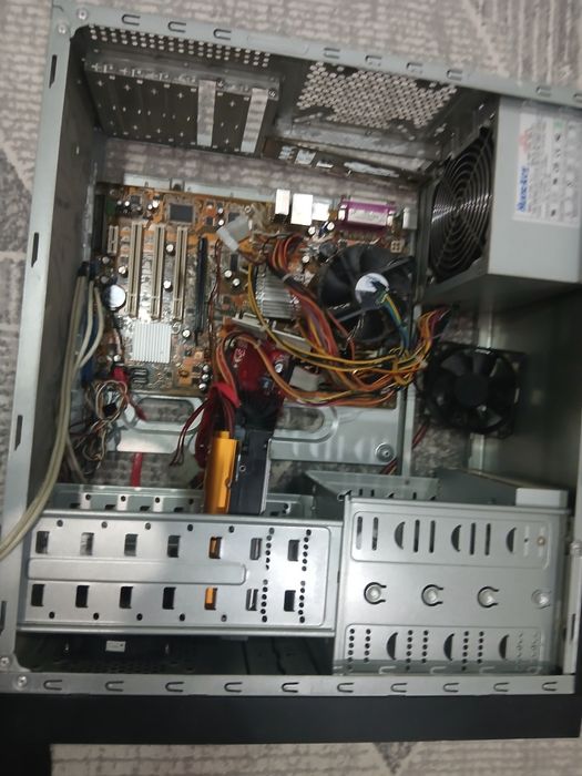 Продаю системный блок компьютера