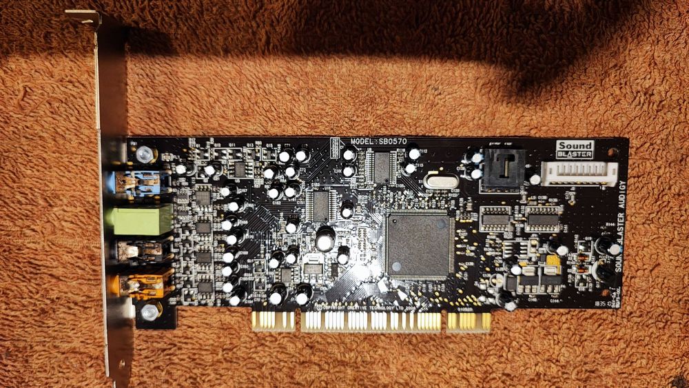 placa video gtx 960 2gb și placa de sunet creative sb0570 pci