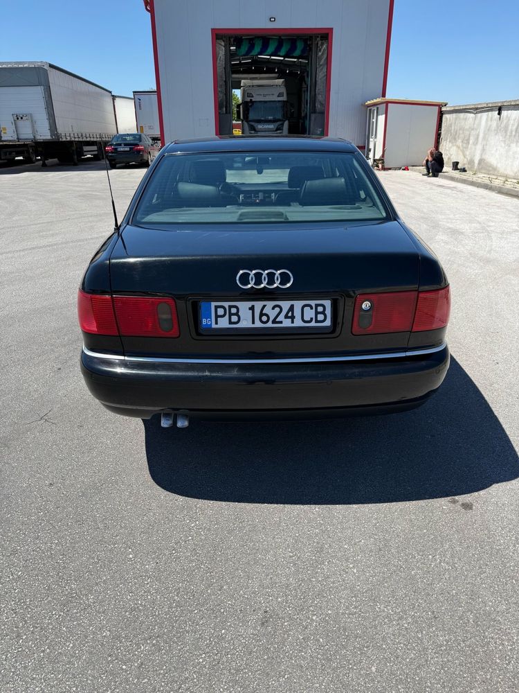 Audi A8 2.5 V6 Quattro