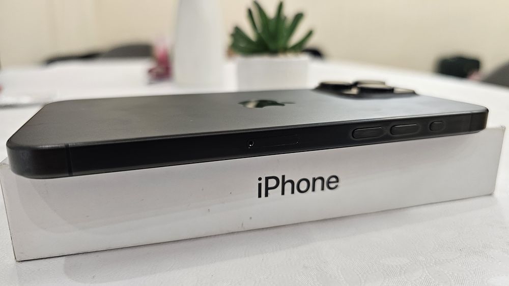 iPhone 15 Pro Max 256Gb като нов