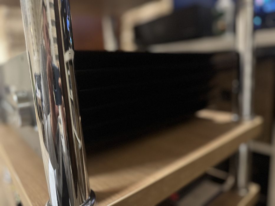 Продавам Усилвател Pass Labs INT-150