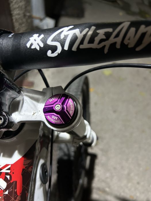 Вилка Rock shox rockshox boxxer 26