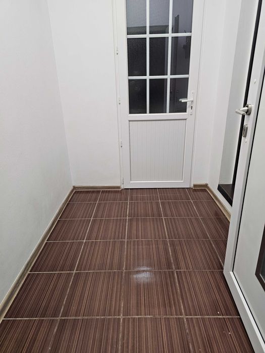 Inchiriez apartament la casa particulara