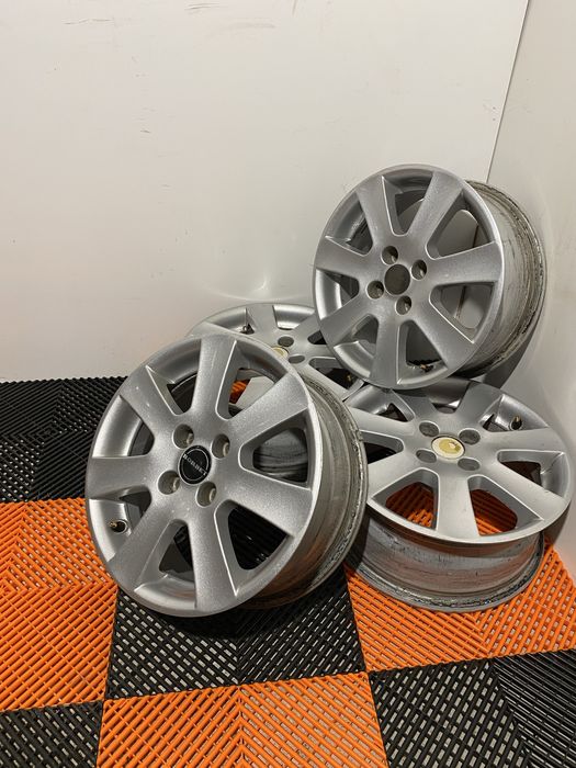 Jante aluminiu 4x100 Dacia Logan , Sandero , Dokker , Clio pe 15