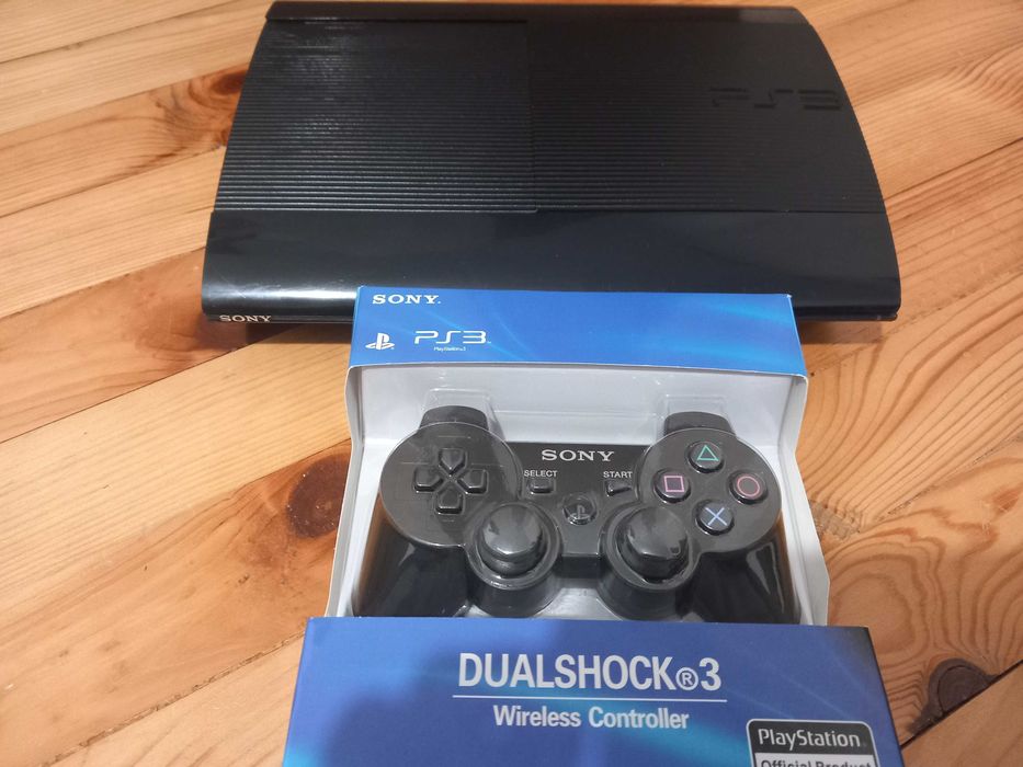 PS3 Super Slim 500GB   4.92 hen