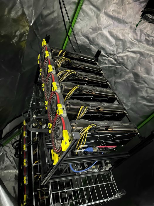 sistem minare crypto - mining rig - Placi Video - Radeon 6700 XT