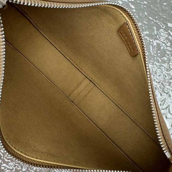 Geanta The Row Moon 20 cm, maro, tip Premium