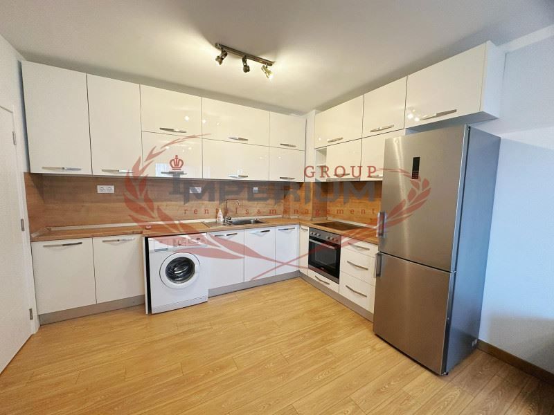 Дава се под наем Двустаен апартамент в Варна, Бриз - 75 кв.м за 816 € - Снимка #2