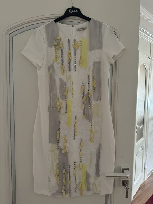 Продам платье бализа и випарт