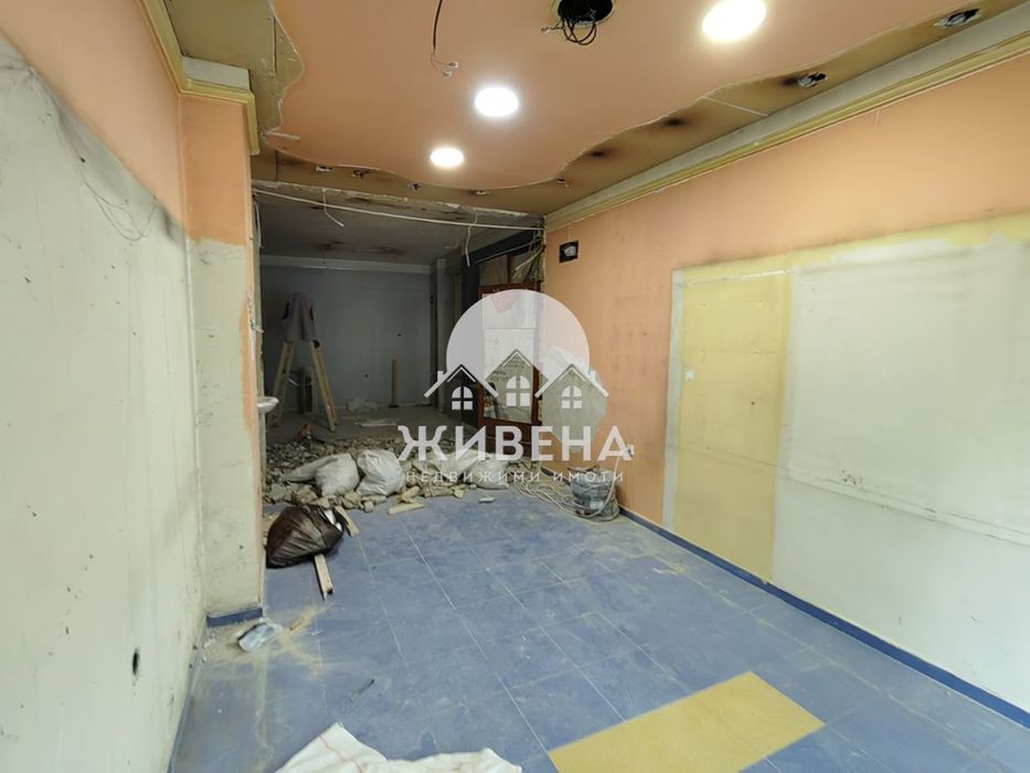 Дава се под наем Магазин в Варна, Център - 36 кв.м за 1023 € - Снимка #1