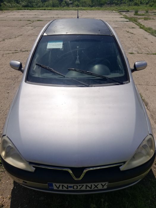 Vindem opel corsa c 1,2 benzina an 2003
