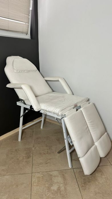 Кушетка за масаж и педикюр  2 в 1