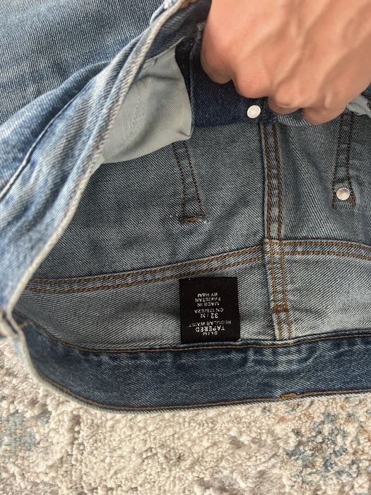 Мужские джинсы H&M, с потертостями и рваным декором, б/у