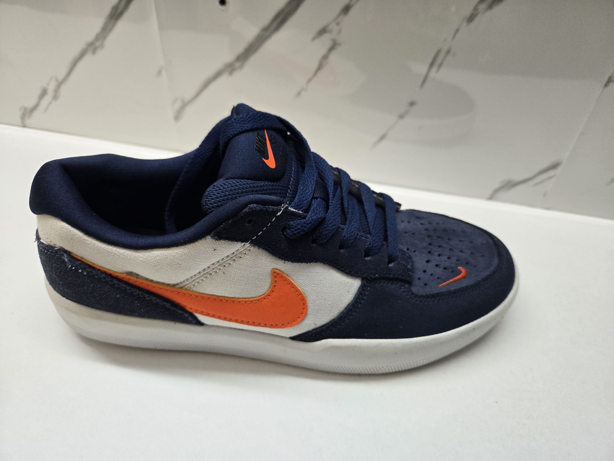 Nike39 естествен велур