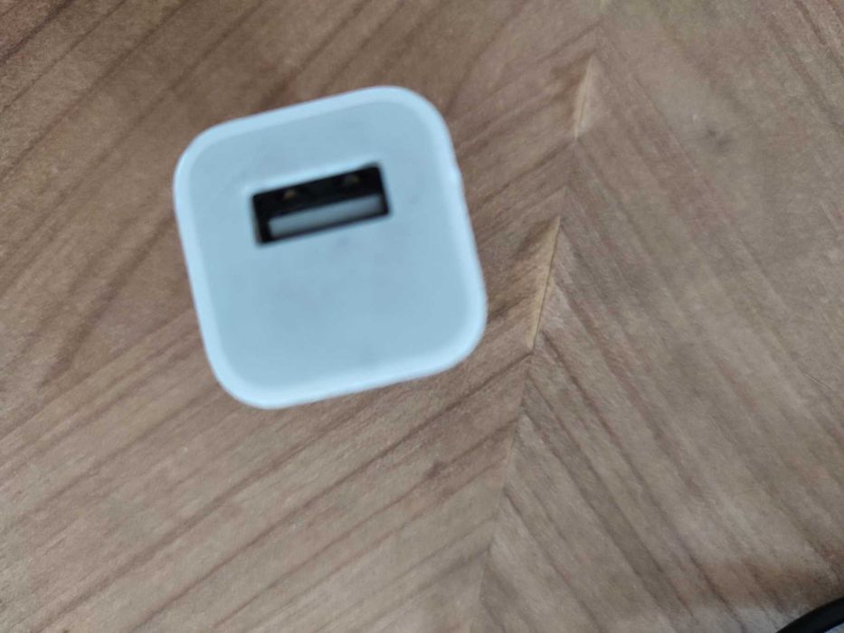 Зарядно Apple 5W USB захранване с USB за iPhone (US стандарт)