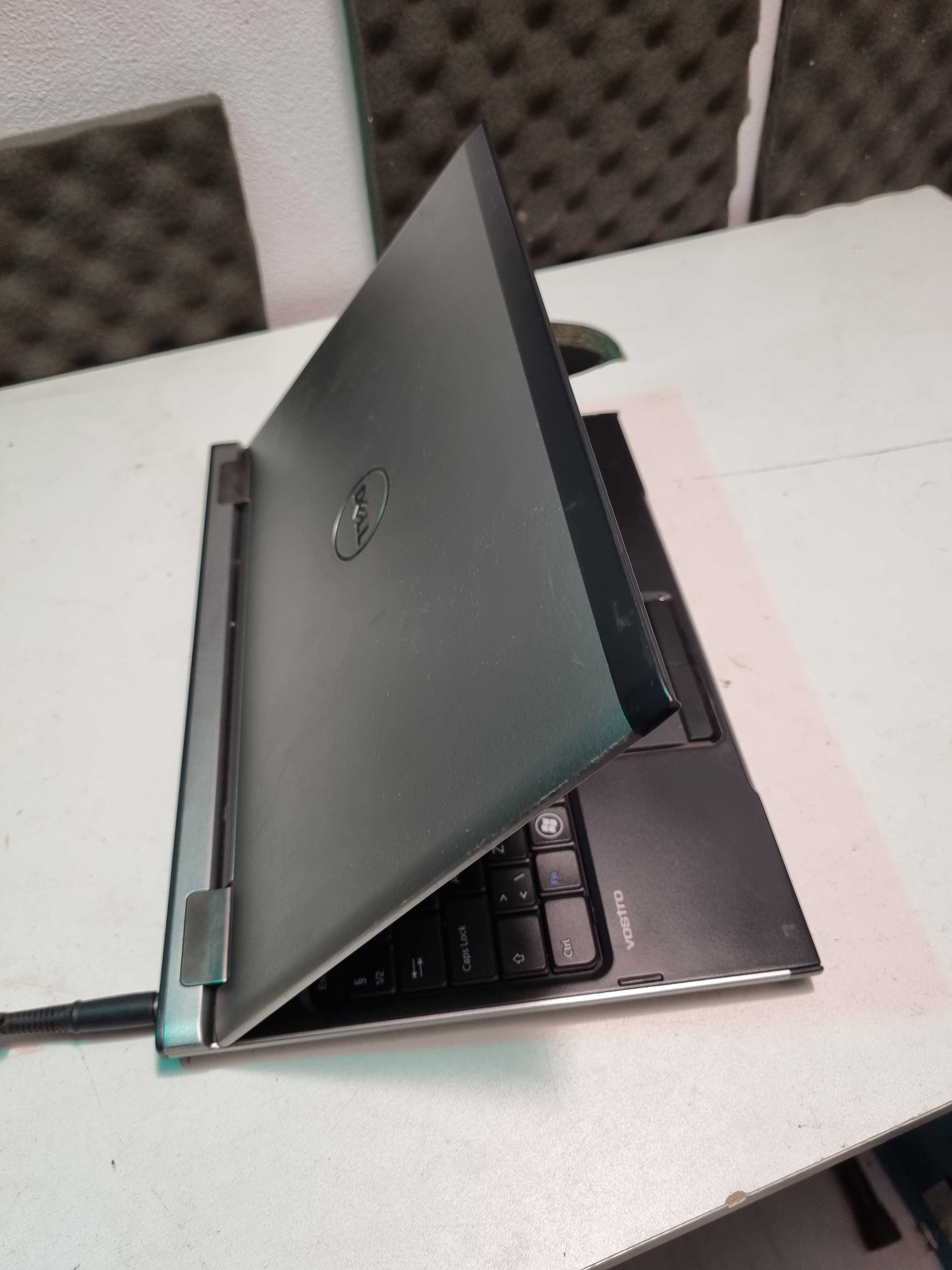 Laptop DELL Vostro V130 Intel i3 stare foarte buna