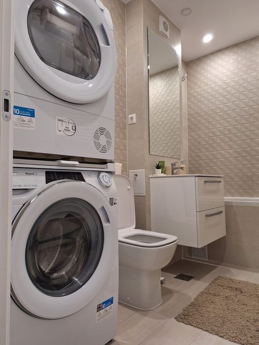 Hils Pallady, studio, parter