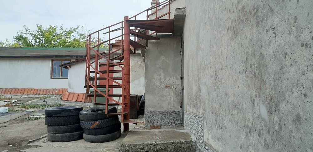 Метално вито стълбище